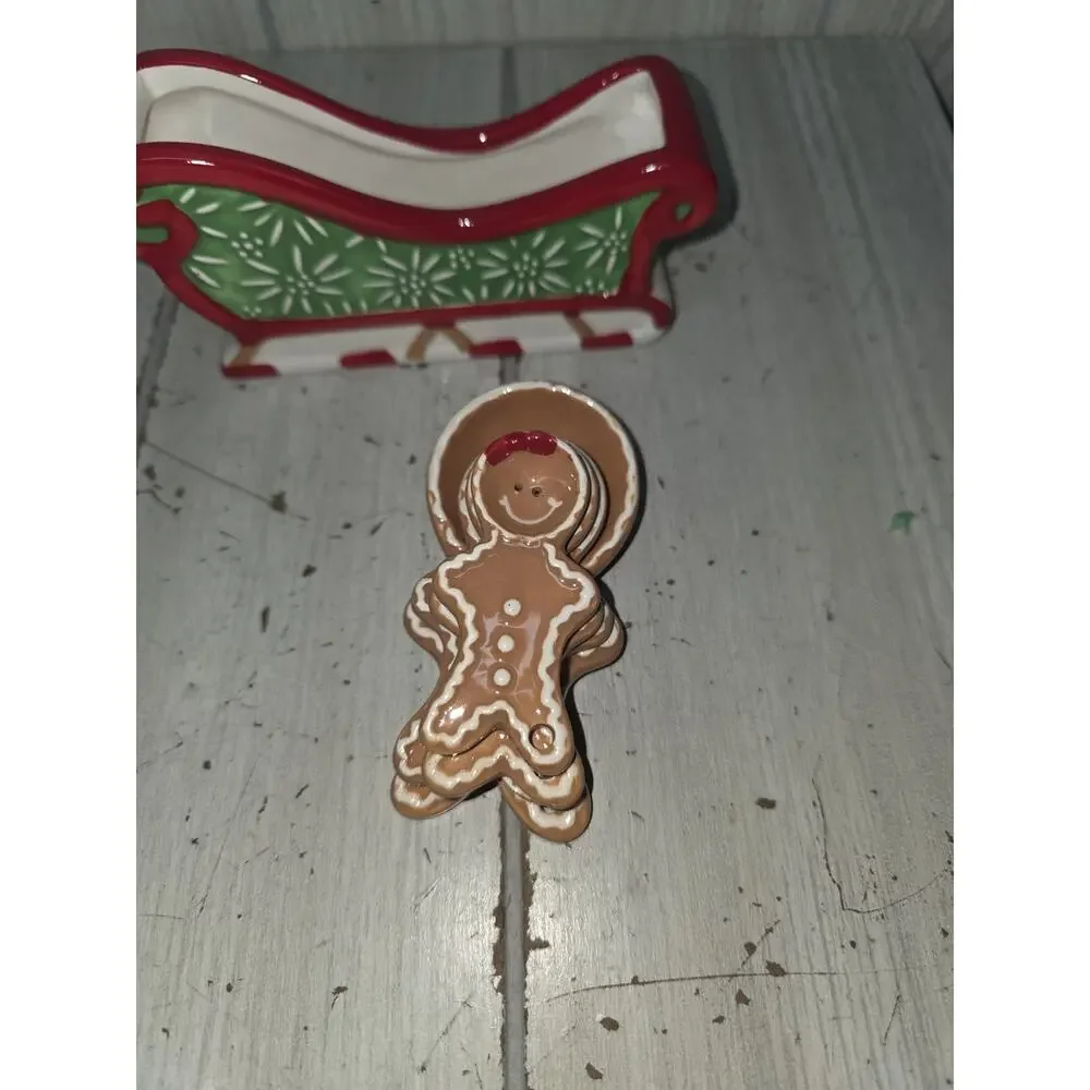 TEMP-TATIONS Gingerbread Measuring Spoons & Sleigh Hand Painted Ceramic Set New
